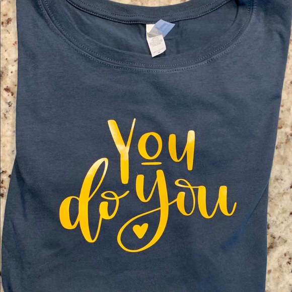 T-Shirts - Picture 4 of 4